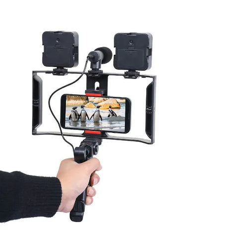 PK-778 Application Scenarios Vlogger Cellphone Video Kit